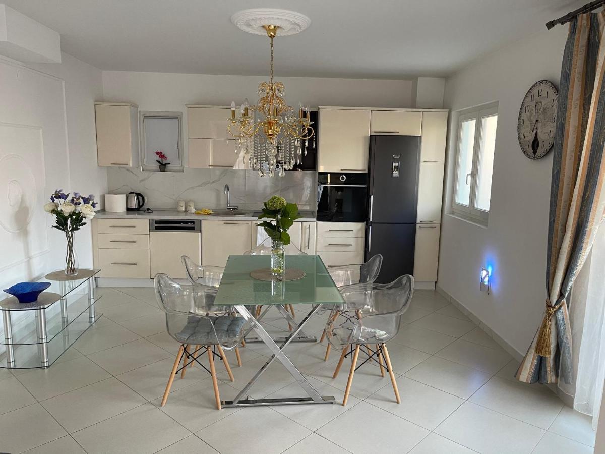 Apartmani Cirovic Luxury ヘルツェグ・ノヴィ エクステリア 写真