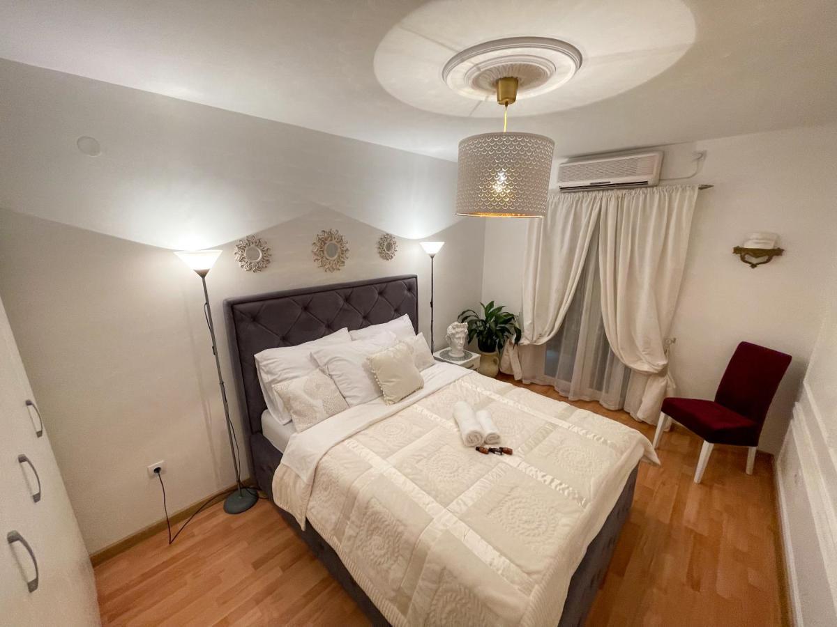 Apartmani Cirovic Luxury ヘルツェグ・ノヴィ エクステリア 写真