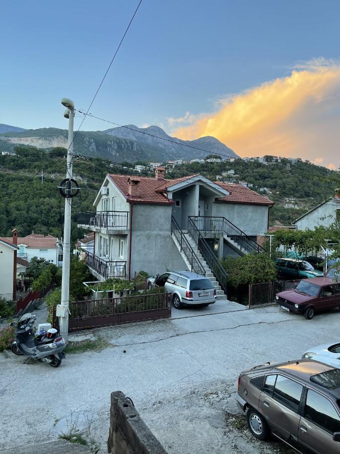 Apartmani Cirovic Luxury ヘルツェグ・ノヴィ エクステリア 写真