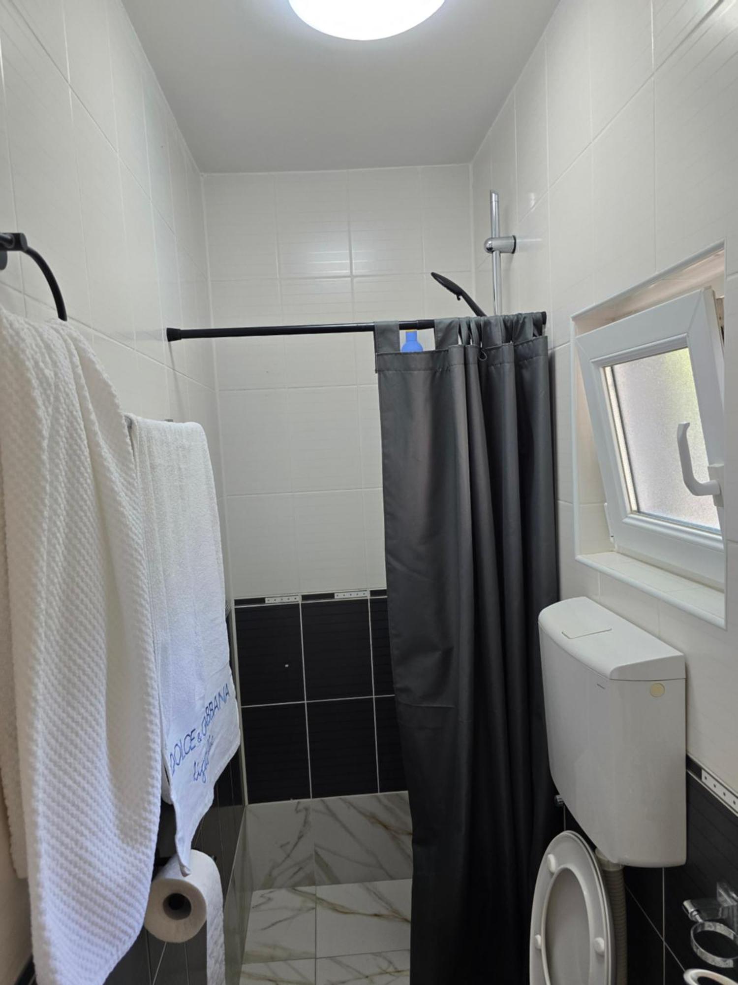 Apartmani Cirovic Luxury ヘルツェグ・ノヴィ エクステリア 写真